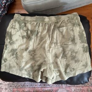 $5 bundled - Old Navy green tie dye